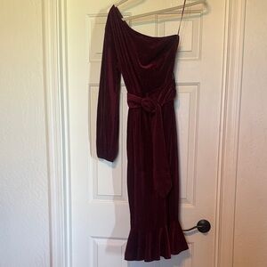 Vici One-Shoulder Burgundy Dress